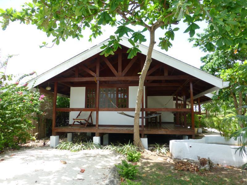 Talima Beach Villas & Dive Resort Cebu Exterior photo