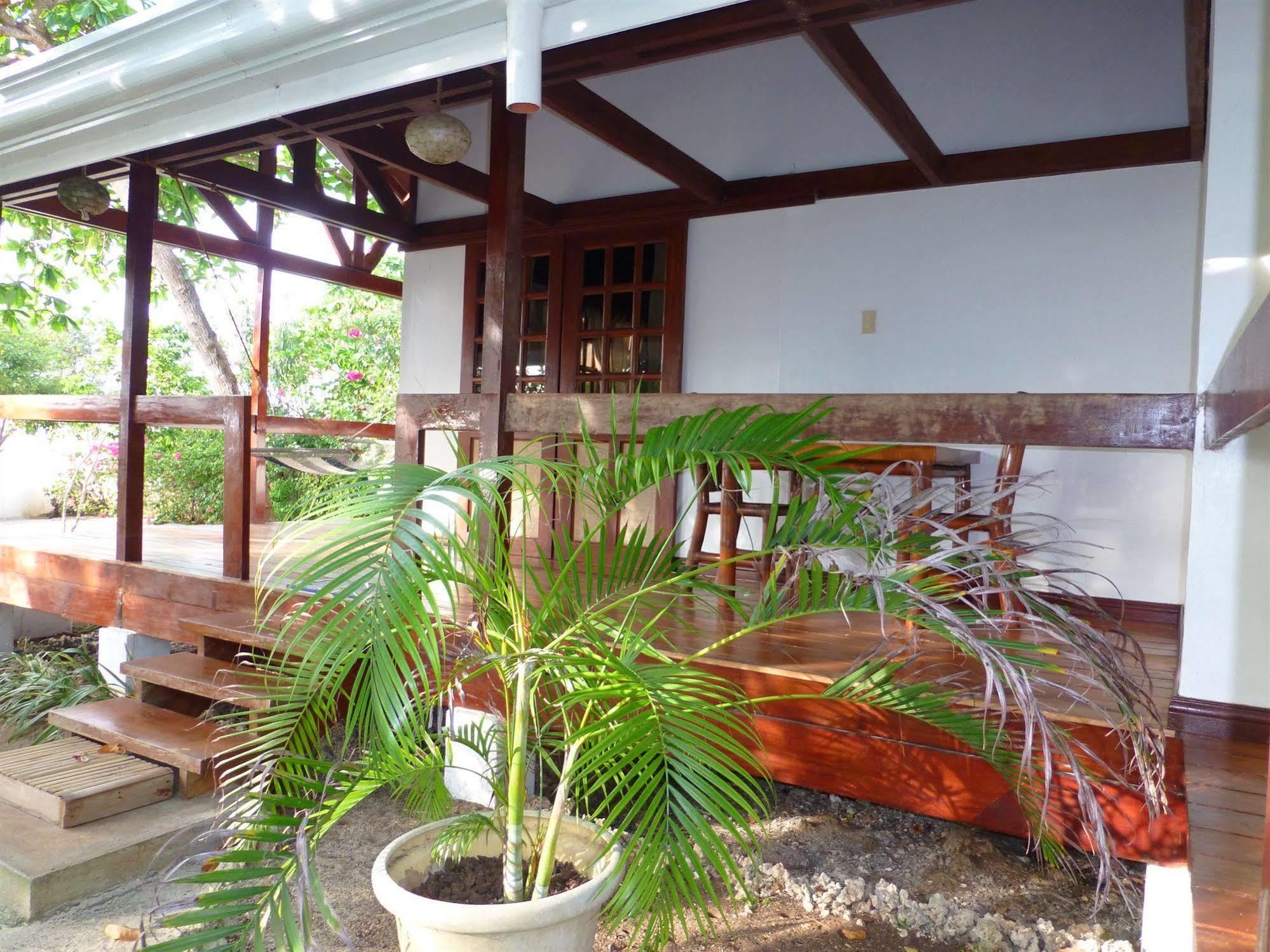 Talima Beach Villas & Dive Resort Cebu Exterior photo