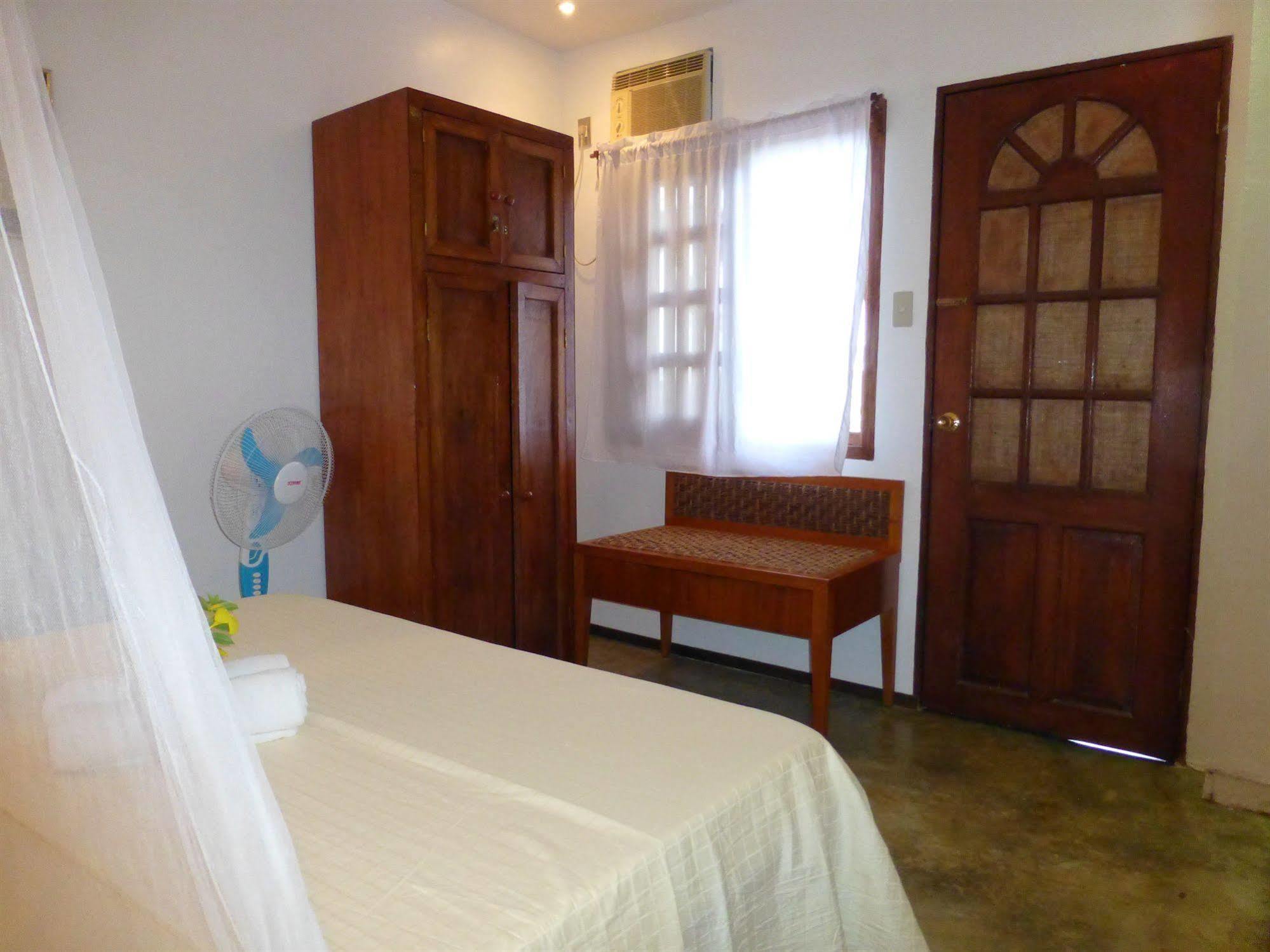 Talima Beach Villas & Dive Resort Cebu Exterior photo
