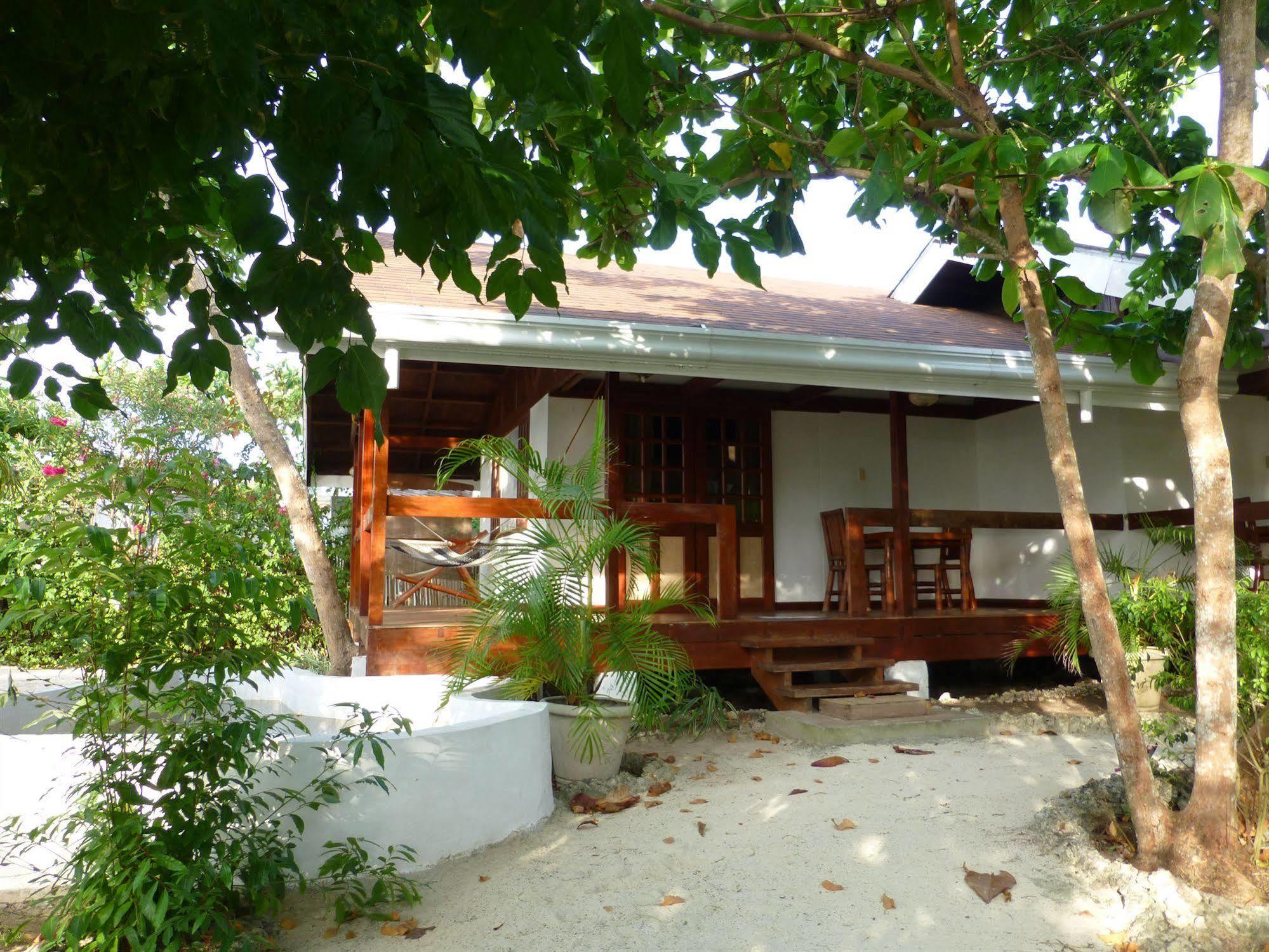 Talima Beach Villas & Dive Resort Cebu Exterior photo