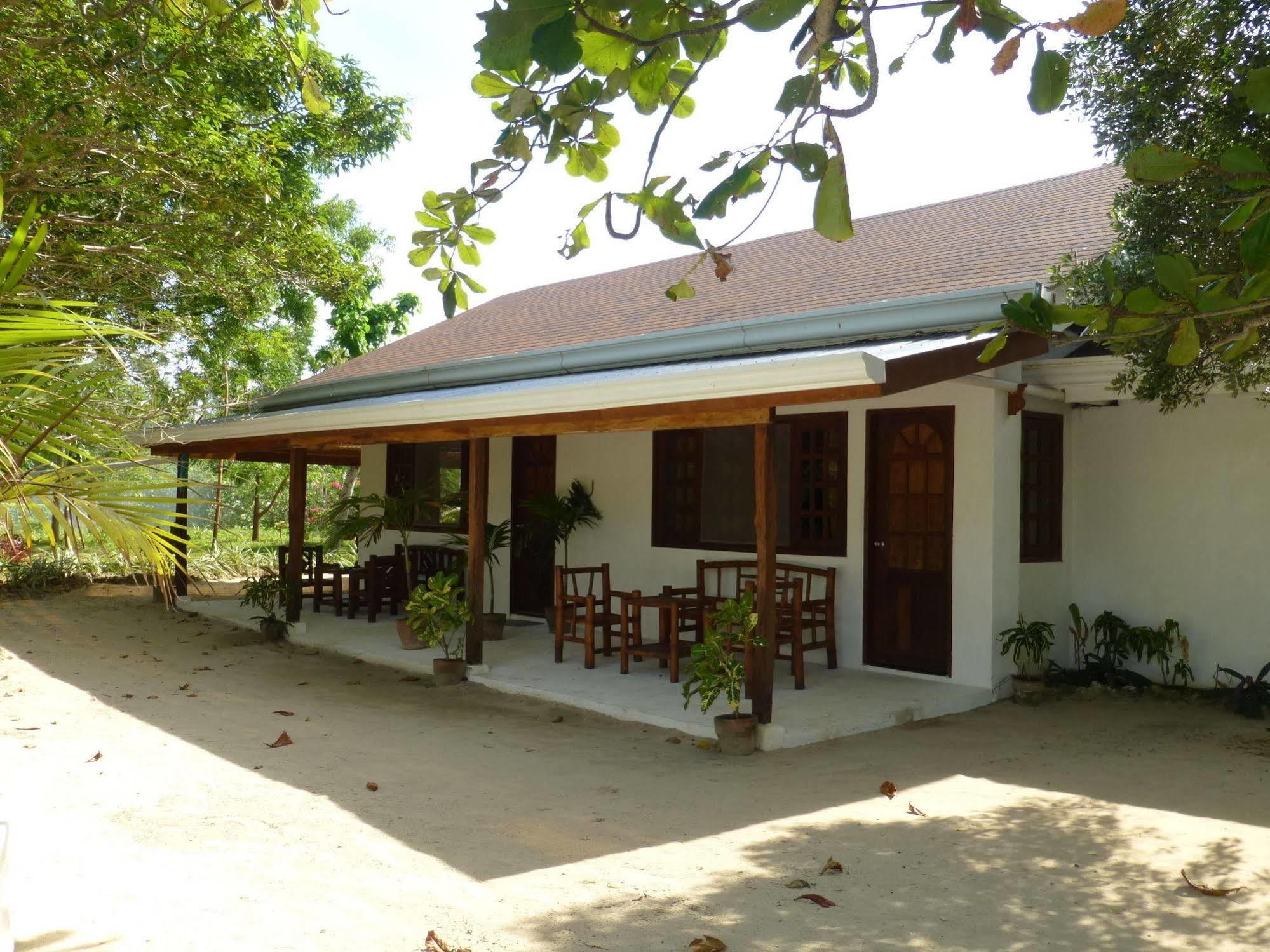Talima Beach Villas & Dive Resort Cebu Exterior photo